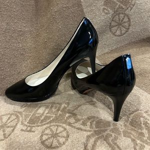 New COACH Giovanna II black patent leather platform pumps